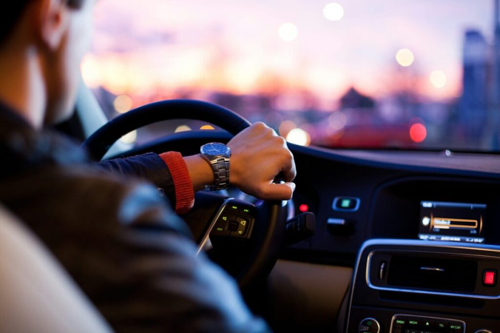 Assurance auto pour les fonctionnaires : avantages et tarifs
