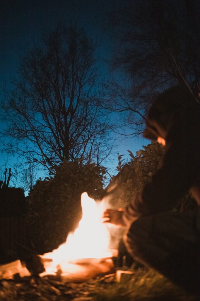 Mon voisin fait du feu dans son jardin : que dit la loi ?