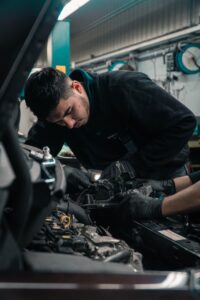 Formation mécanique automobile pour adulte : comment se lancer ?